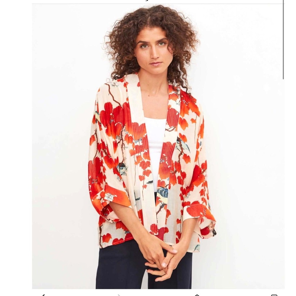 One Hundred Stars Acer Blossom Branch Short Kimono Ons Size Floral Screen Print